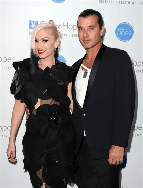 who is gwen stefani dating now
